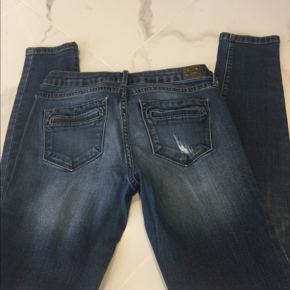 Sneak Peek Jeans, Low Rise - Picture 3 of 5